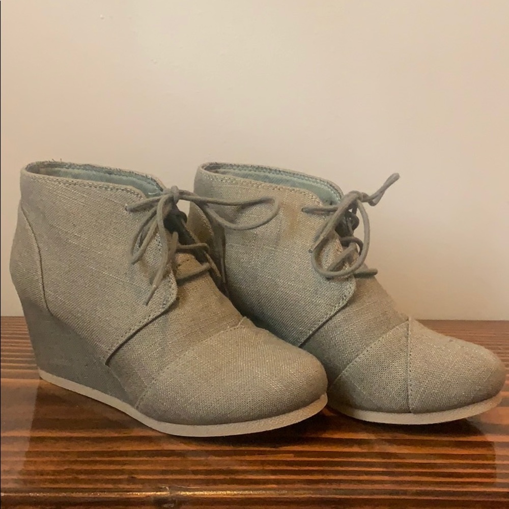Olive green wedges